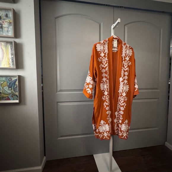 Chico's Xs Burnt Orange With White Embroidery Kimono - Picture 1 of 3